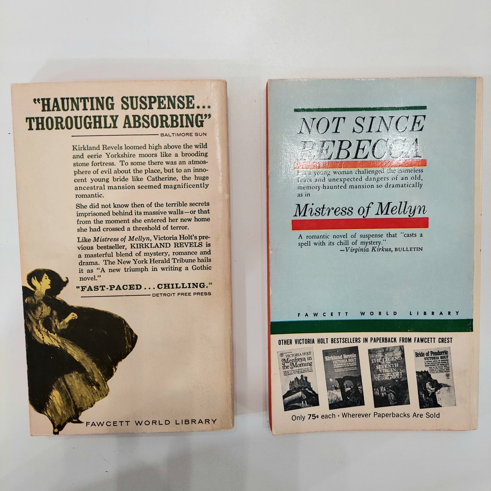 Victoria Holt Paperback Book Set - Picture 2 of 4